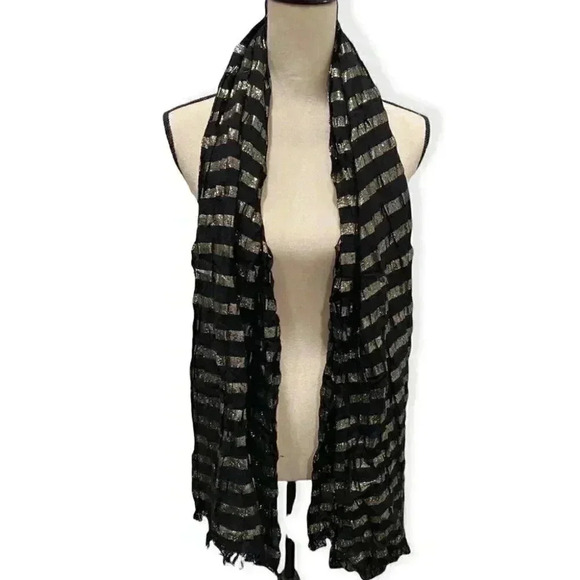 Scarf - Picture 1 of 4